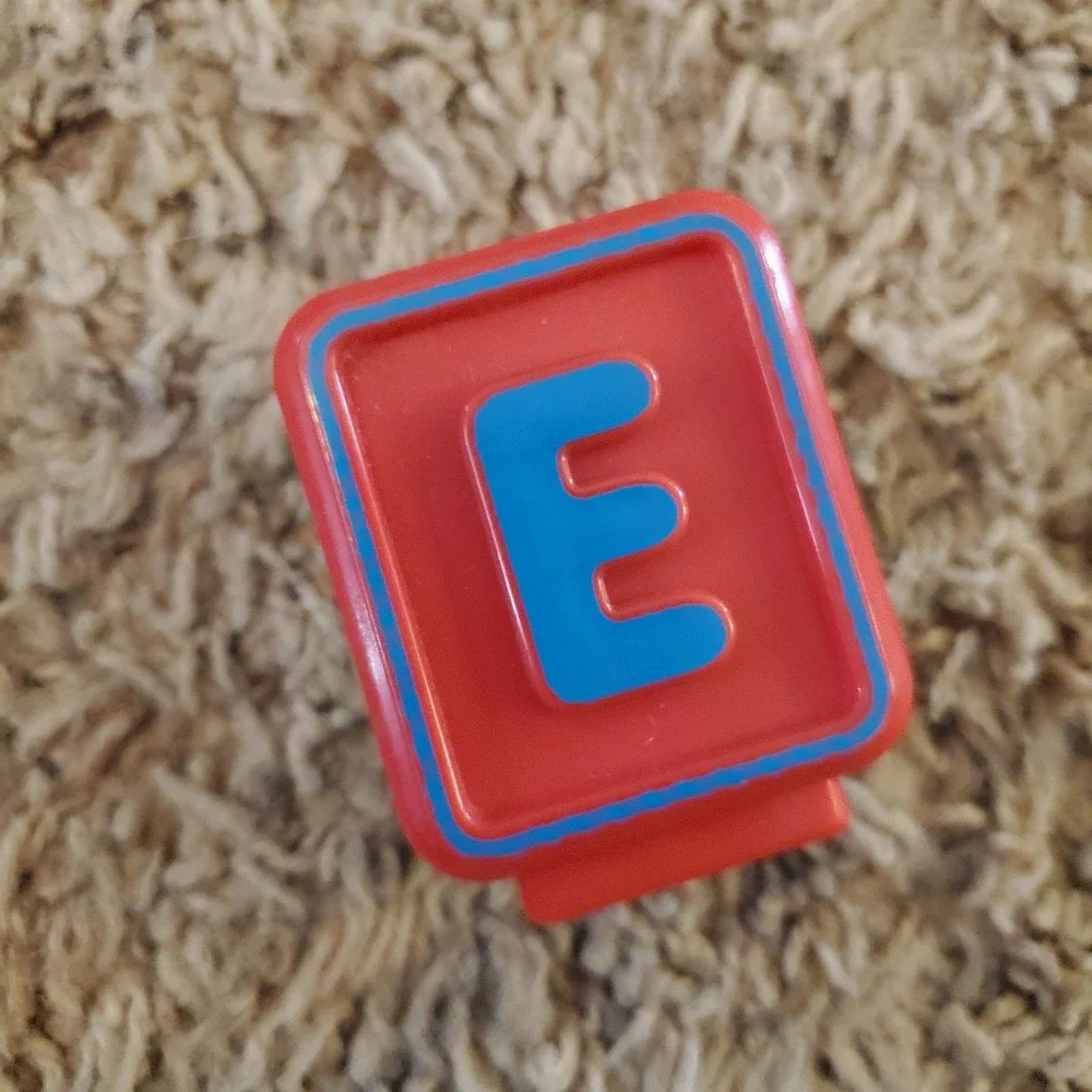 Vtech Sit to Stand Alphabet Train Replacement Double Sided Letter Block E/V